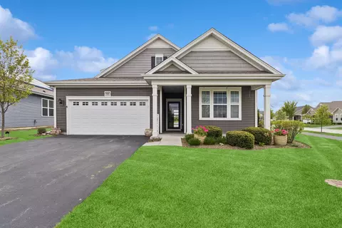 849 Americana Ave, Pingree Grove, IL 60140