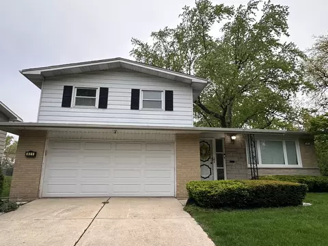 821 W Manor Ct, Glenwood, IL 60425
