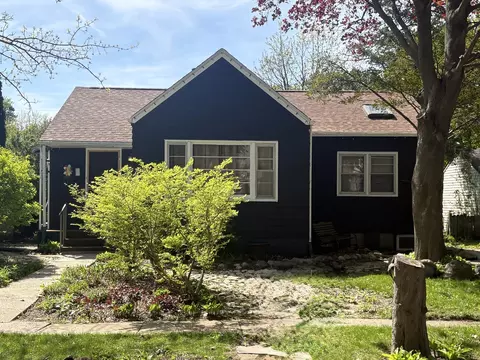 816 N 11th St, Rochelle, IL 61068
