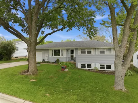 Exterior - 709 Kathleen Dr, Normal, IL 61761 photo 10 of 11