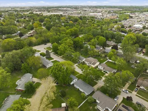 View/Area - 709 Kathleen Dr, Normal, IL 61761 photo 4 of 5