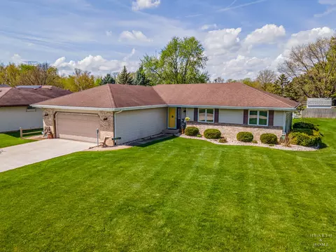4213 Flaxseed Trl, Cherry Valley, IL 61016