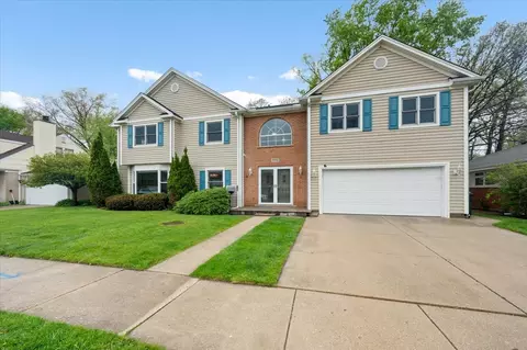 5844 Capri Ln, Morton Grove, IL 60053