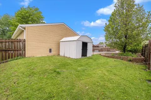 Exterior - 603 12th Ave, Hampton, IL 61256 photo 10 of 10