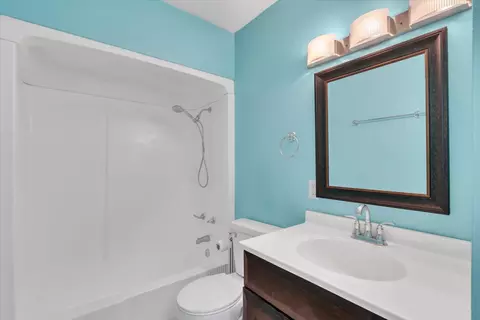 Bath - 603 12th Ave, Hampton, IL 61256 photo 1 of 3
