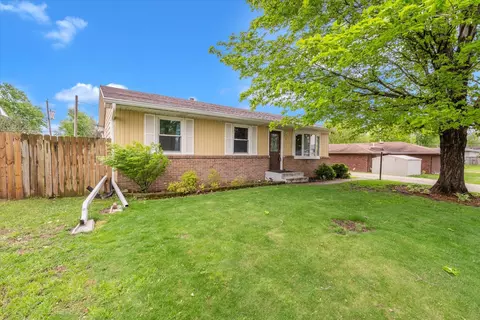 Exterior - 603 12th Ave, Hampton, IL 61256 photo 2 of 10