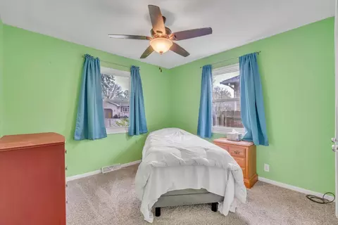 Bedroom - 603 12th Ave, Hampton, IL 61256 photo 4 of 8