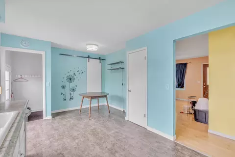 Entry Way - 603 12th Ave, Hampton, IL 61256 photo 1 of 1