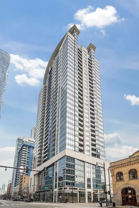 100 E 14th St #2809, Chicago, IL 60605