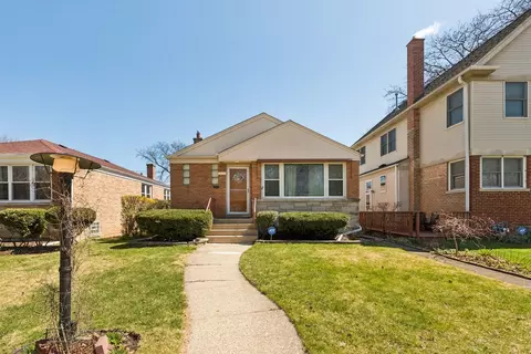 207 Brown Ave, Evanston, IL 60202