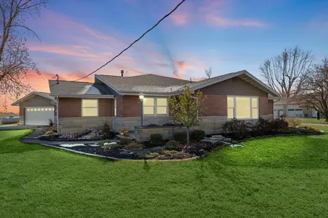 1271 E 500 North Rd, Cissna Park, IL 60924