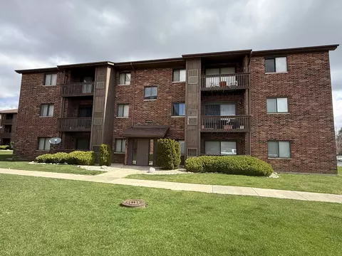 15723 Peggy Ln #11, Oak Forest, IL 60452