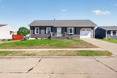 602 14th Pl, Camanche, IA 52730