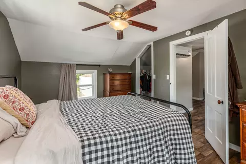 Bedroom - 13988 Tower Rd, Richview, IL 62877 photo 6 of 6