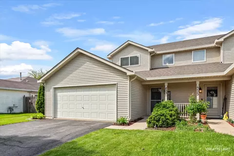 453 Newport Cir, Oswego, IL 60543