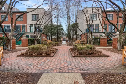 1812 S State St #34, Chicago, IL 60616