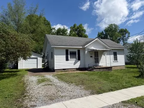 900 E Browning St, Marion, IL 62959