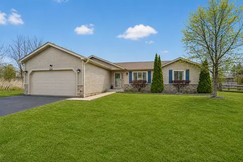 225 Cavin Ave, Winthrop Harbor, IL 60096
