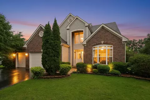1571 Woodland Ln, Bolingbrook, IL 60490
