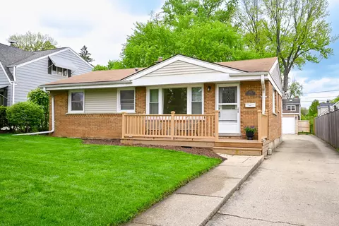 449 W Verret St, Elmhurst, IL 60126
