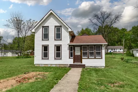 Exterior - 307 E Scott St, Odell, IL 60460 photo 2 of 5