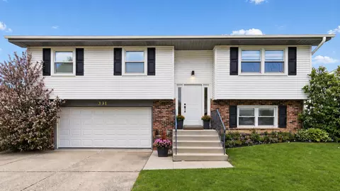 331 Gareth Ln, Schaumburg, IL 60193