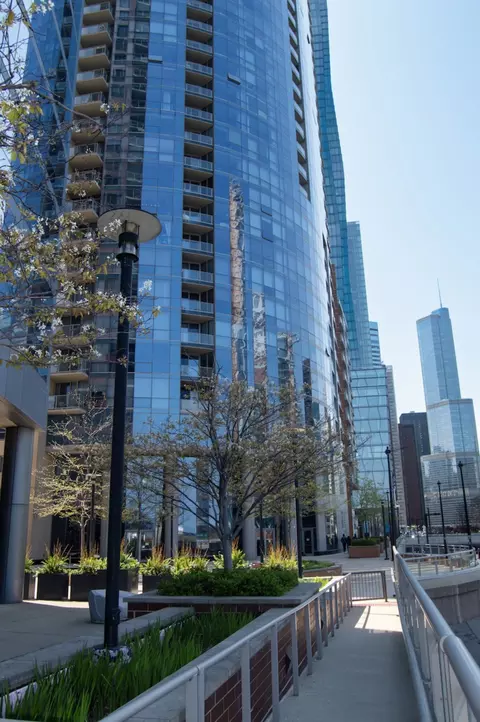 420 E Waterside Dr #4114, Chicago, IL 60601
