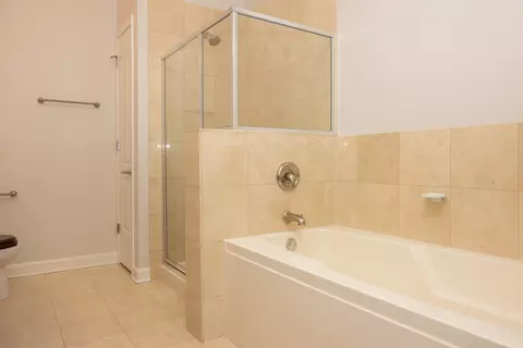 Bath - 420 E Waterside Dr #4114, Chicago, IL 60601 photo 2 of 10