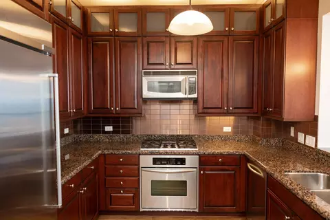 Kitchen - 420 E Waterside Dr #4114, Chicago, IL 60601 photo 2 of 3