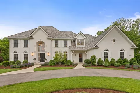 1110 Fox Glen Dr, Saint Charles, IL 60174