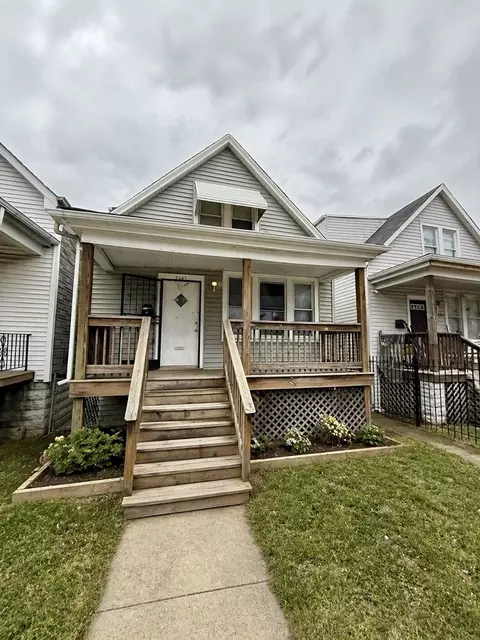 7407 S May St, Chicago, IL 60621