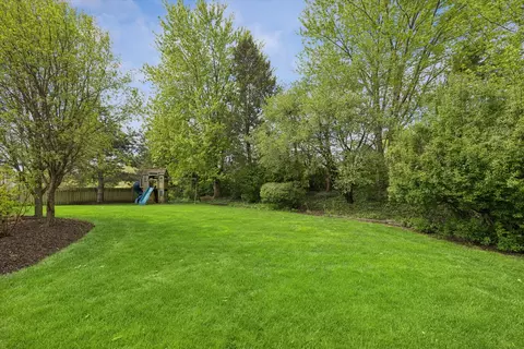 Exterior - 340 Tenby Way, Algonquin, IL 60102 photo 4 of 4