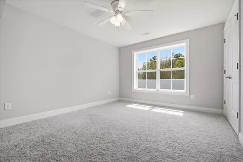 Bedroom - 5407 Ferryman Rd, Bloomington, IL 61705 photo 4 of 6
