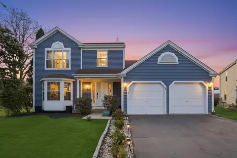 7 Arthur Ct, Streamwood, IL 60107