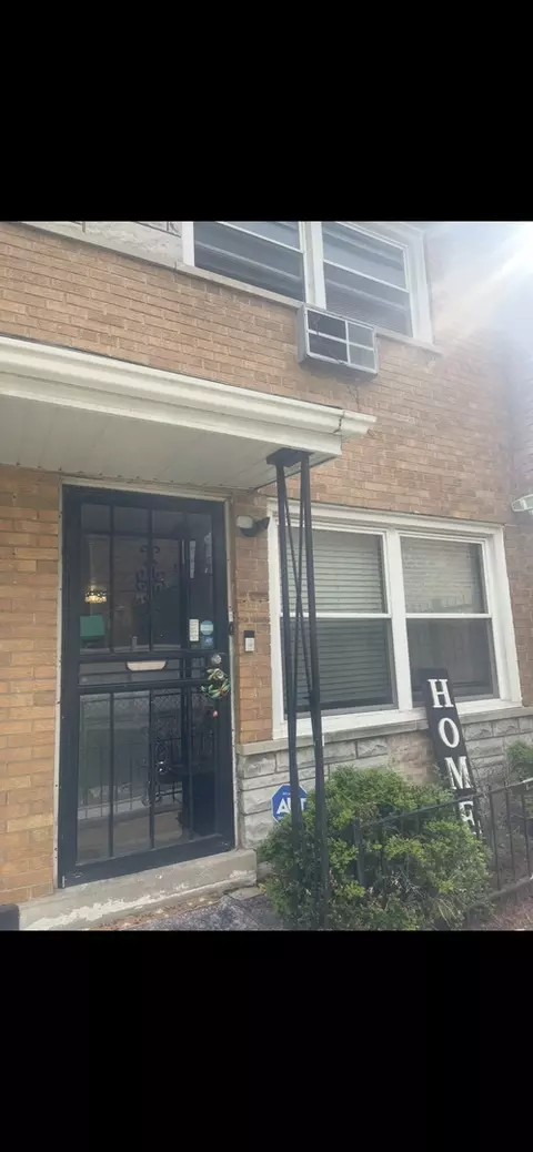6950 S Cregier Ave #I, Chicago, IL 60649
