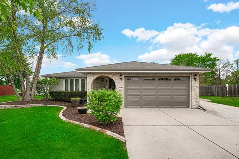 16448 S Rowley Ln, Lockport, IL 60441
