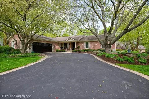 570 Hillside Ct, Barrington, IL 60010