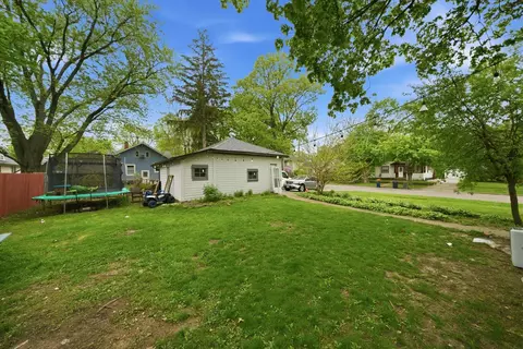 Exterior - 1003 Saint John St, Elgin, IL 60120 photo 5 of 6