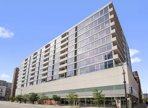 630 N Franklin St #1120, Chicago, IL 60654