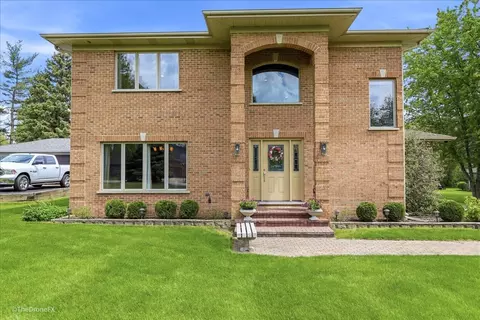 1 N589 Goodrich Ave, Glen Ellyn, IL 60137