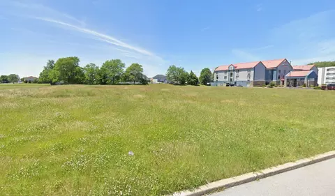 2215 Bensley Ave, Lansing, IL 60438