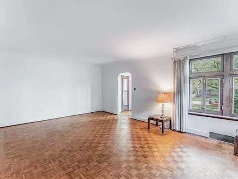 Living - 522 Byrd Rd, Riverside, IL 60546 photo 1 of 3