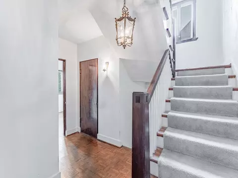 Entry Way - 522 Byrd Rd, Riverside, IL 60546 photo 1 of 2