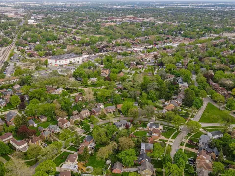 View/Area - 522 Byrd Rd, Riverside, IL 60546 photo 3 of 4