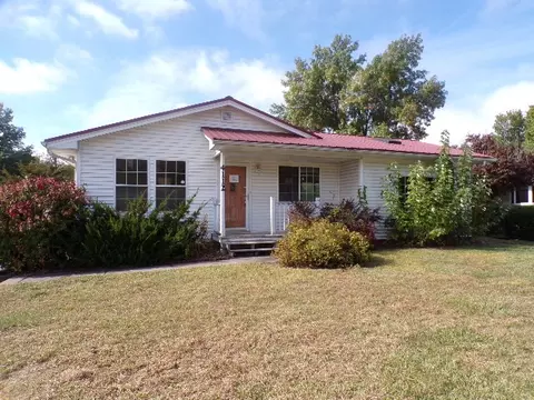 4112 N Lincoln Ave, Davenport, IA 52806
