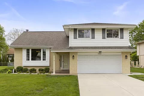 2426 S Shag Bark Trl, Arlington Heights, IL 60005