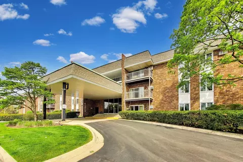 3913 Saratoga Ave #G301, Downers Grove, IL 60515