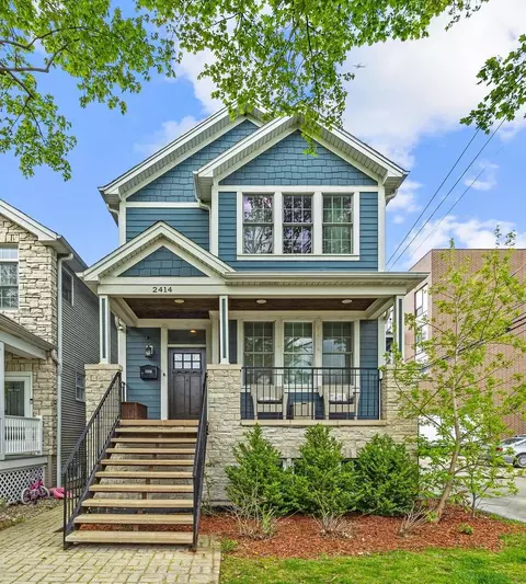2414 W Berteau Ave, Chicago, IL 60618