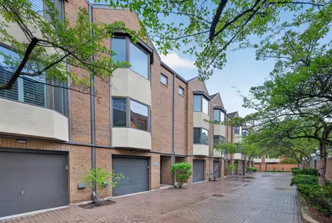 2011 N Halsted St #34, Chicago, IL 60614