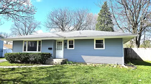 903 W 10th St, Belvidere, IL 61008